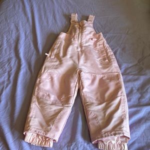 Little girl’s snow pants